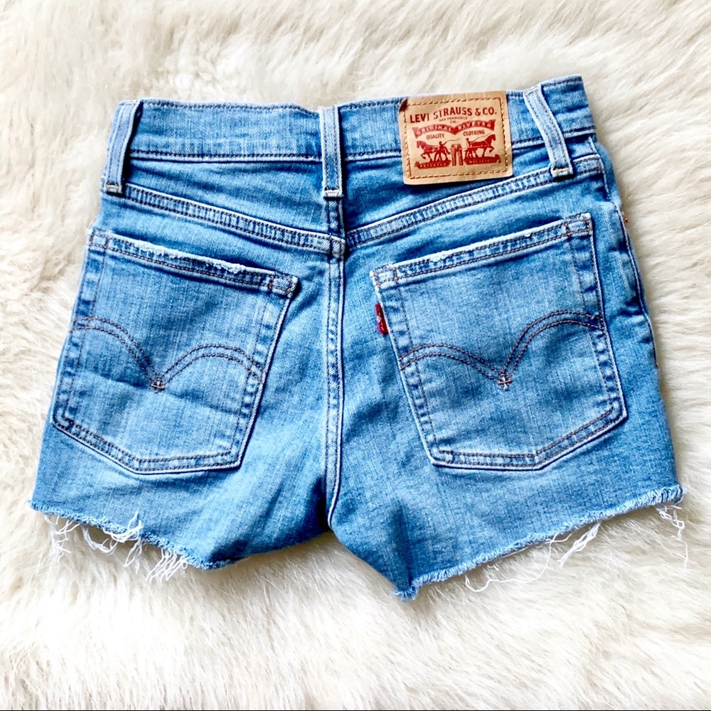 Levi’s high rise distressed 501 shorts